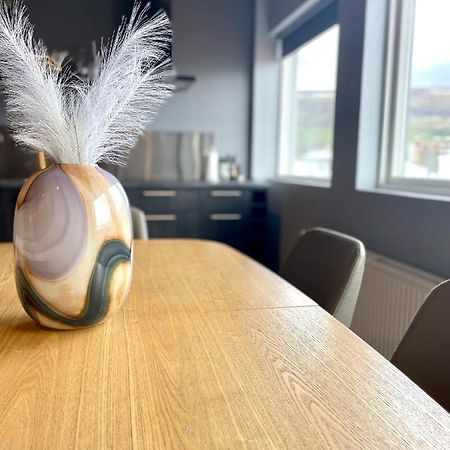 Modern Apartment With Hot Tub In Akureyri Luaran gambar